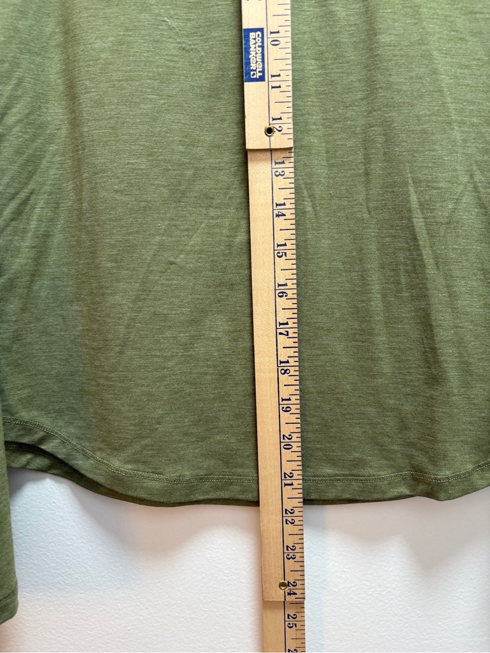 Orvis Women’s Sun Defense Olive Green Crewneck Tee Hoodie with ponytail cutout - Picture 5 of 7